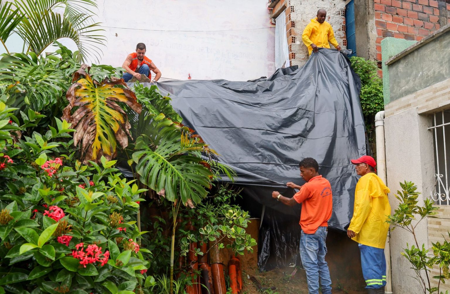 Prefeitura de Santo Antônio de Jesus permanece realizando ações de prevenção contra as chuvas por meio da Defesa Civil