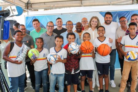 Prefeitura de Santo Antônio de Jesus inaugurou quadra poliesportiva na Escola Florentino Firmino de Almeida II